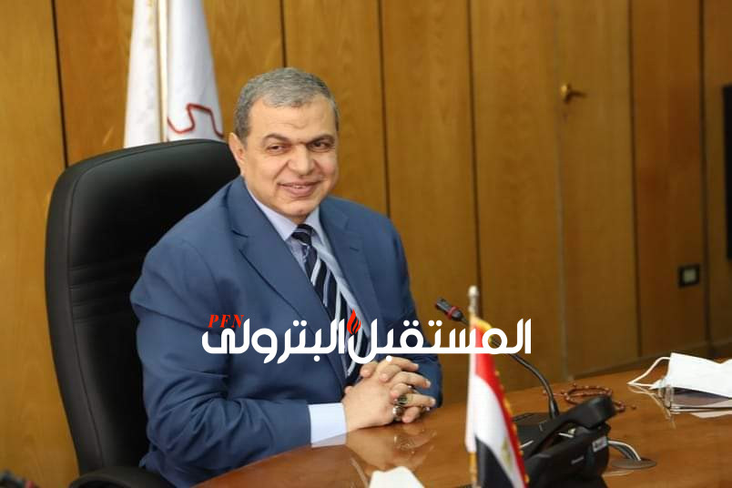 القوى العاملة :صرف 1.5 مليون جنيه منحة اجتماعية لـ 3176 عاملاً بالسويس